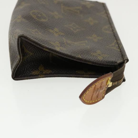 LOUIS VUITTON Monogram Poche Toilette 15 Pouch M47546 LV Auth ar7878B - Picture 3 of 16
